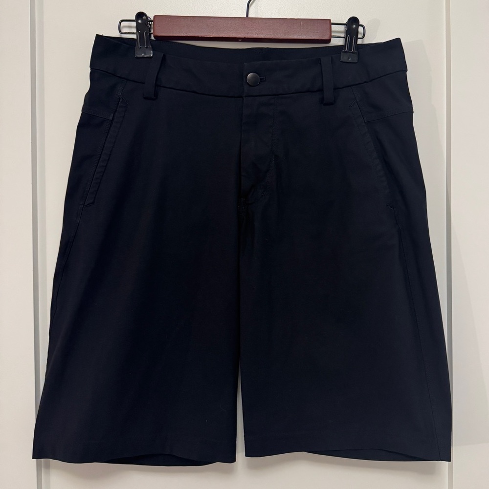 lululemon Men’s Commission Classic-Fit Short 9" Warpstreme 32”, Black